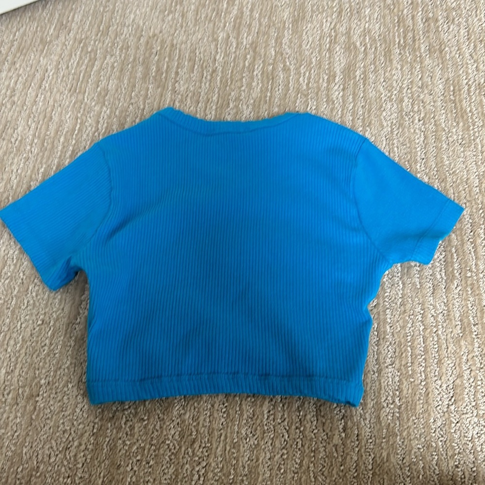 Top - Picture 2 of 3